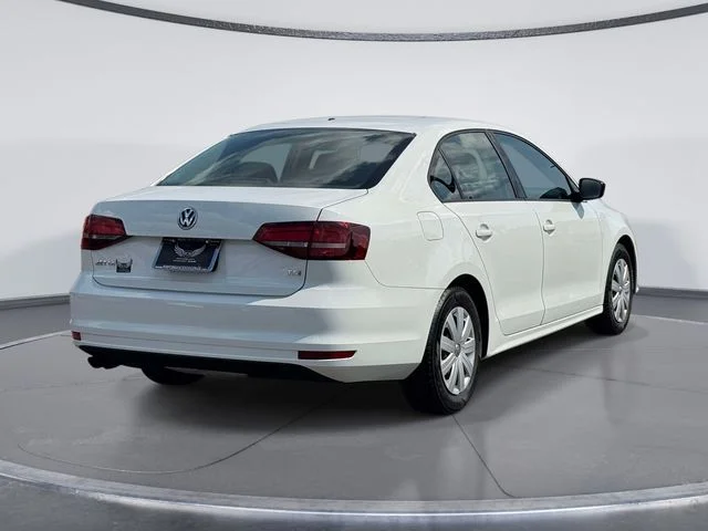 Used 2016 White Volkswagen 1.4T S image 3