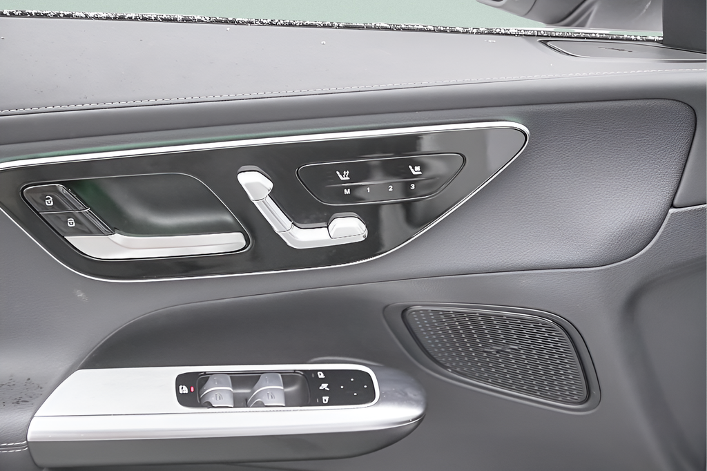 2024 Mercedes-Benz GLC GLC 300 - Photo 18