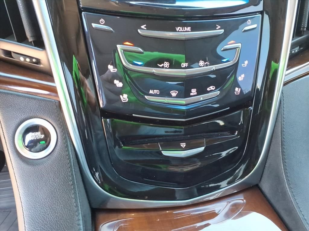 2018 Cadillac Escalade Premium Luxury - Photo 23