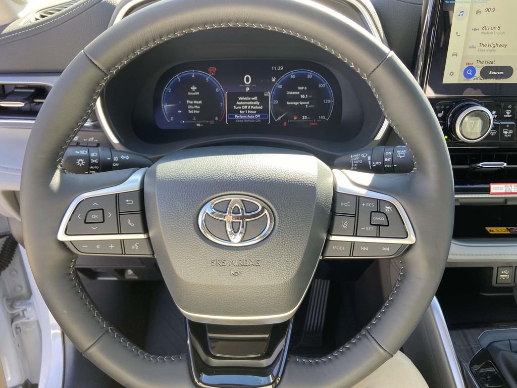 2026 Toyota Highlander Platinum - Photo 36
