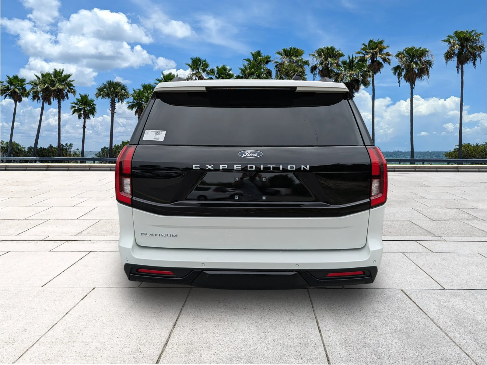 New 2027 Star White Metallic Tri-Coat Ford Platinum image 6
