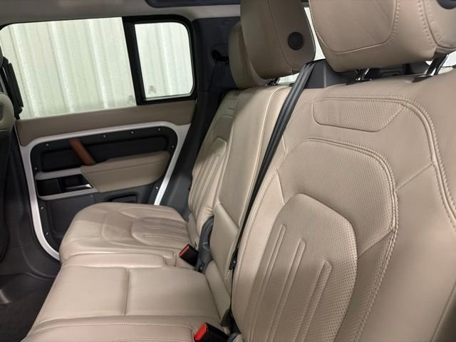 Used 2020 Fuji White Land Rover HSE image 16