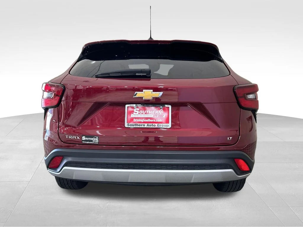 Used 2025 Red Chevrolet LT image 4