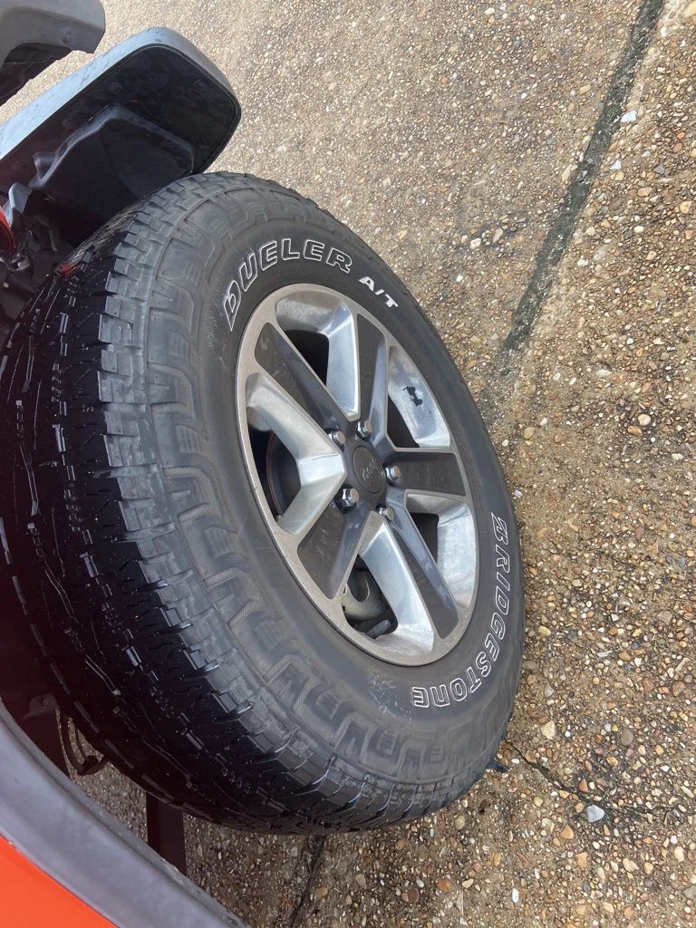 Used 2019 Orange Jeep Unlimited Sahara image 27