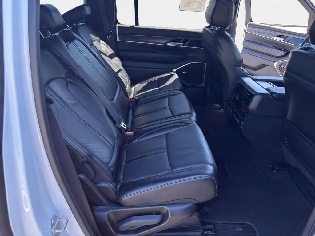 Used 2024 White Jeep Series II image 10
