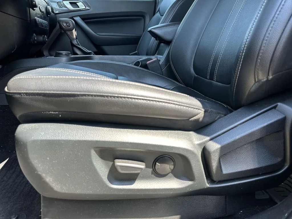 Used 2022 Black Ford Lariat image 4