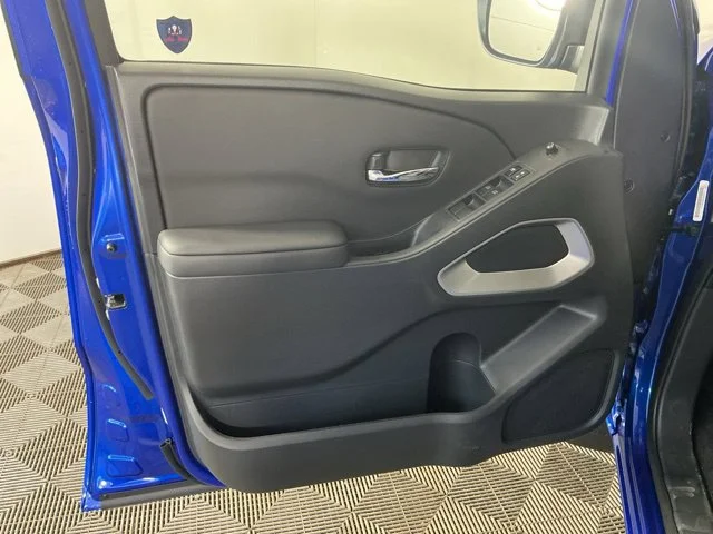 New 2027 Blue Nissan SV image 10