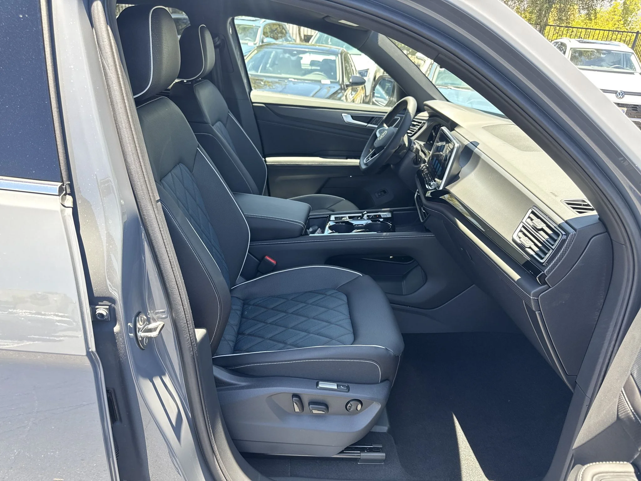 New 2026 Pure Gray Volkswagen 2.0T SEL Premium R-Line image 20