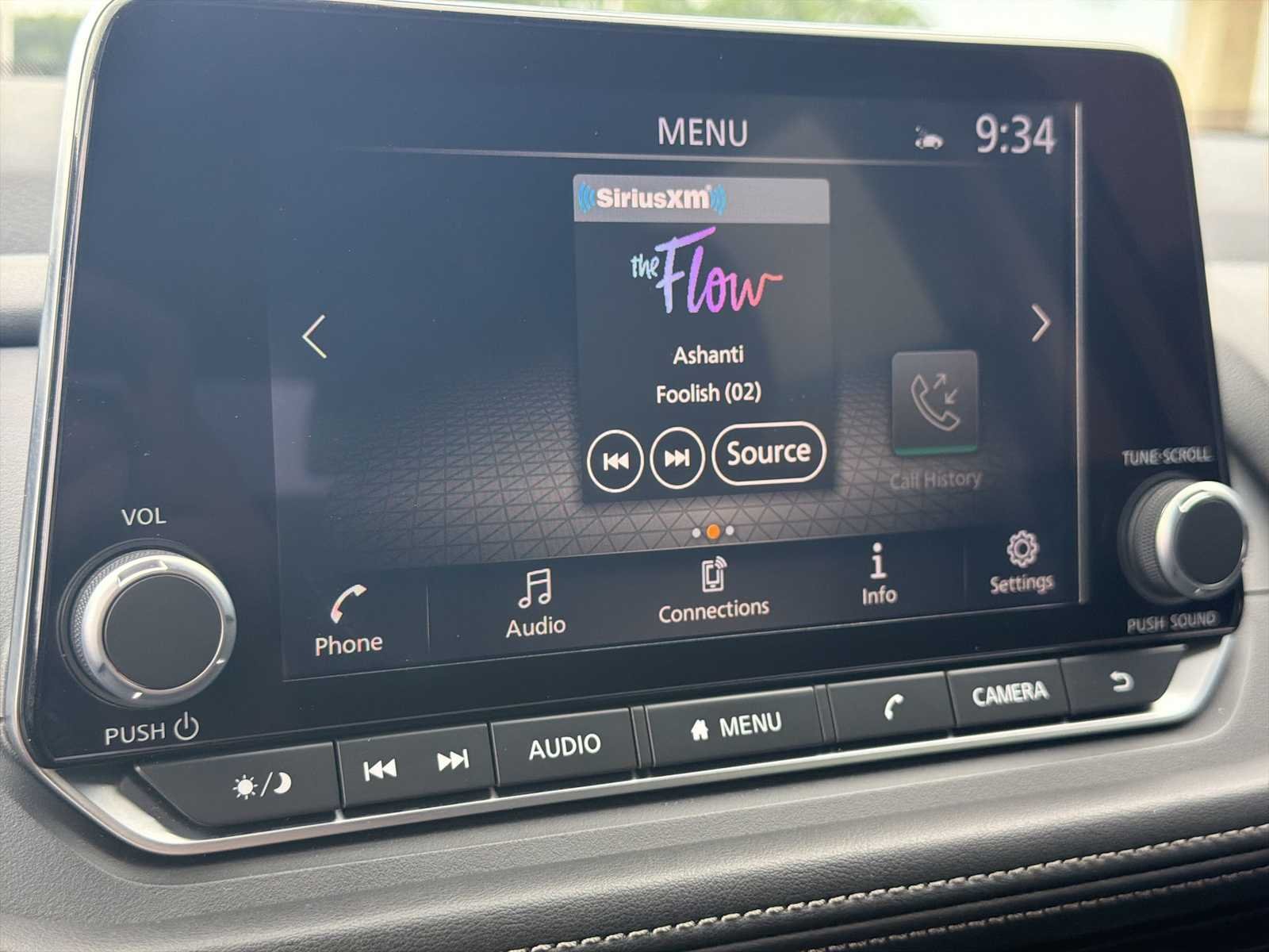 2024 Nissan Rogue SV - Photo 13