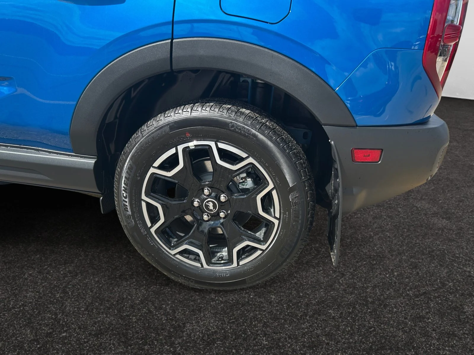 New 2026 Velocity Blue Metallic Ford Outer Banks image 9