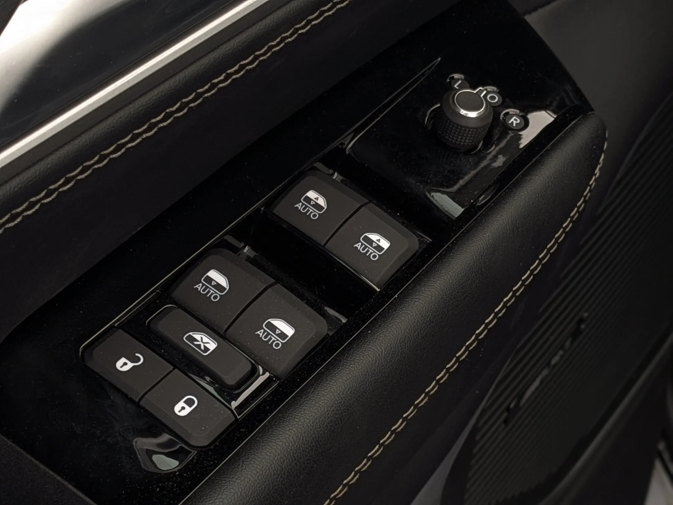 New 2026 Black Jeep 85th Anniversary - - 4x4 - McIntosh Audio 19 Spkrs - 3 Panel Sunroof - Surround View Cam & More! image 13
