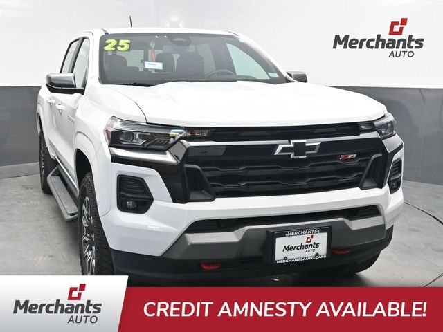 Used 2025 White Chevrolet Z71 image 1