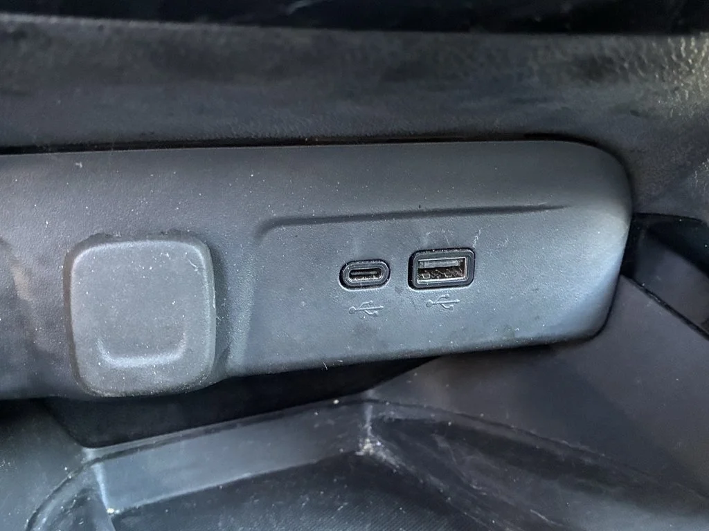 Used 2025 Mosaic Black Metallic Chevrolet ACTIV image 34