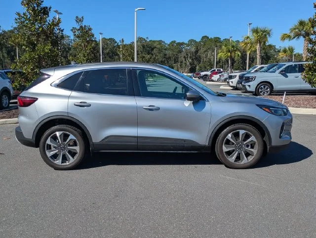 Used 2023 Silver Metallic Ford Platinum image 2