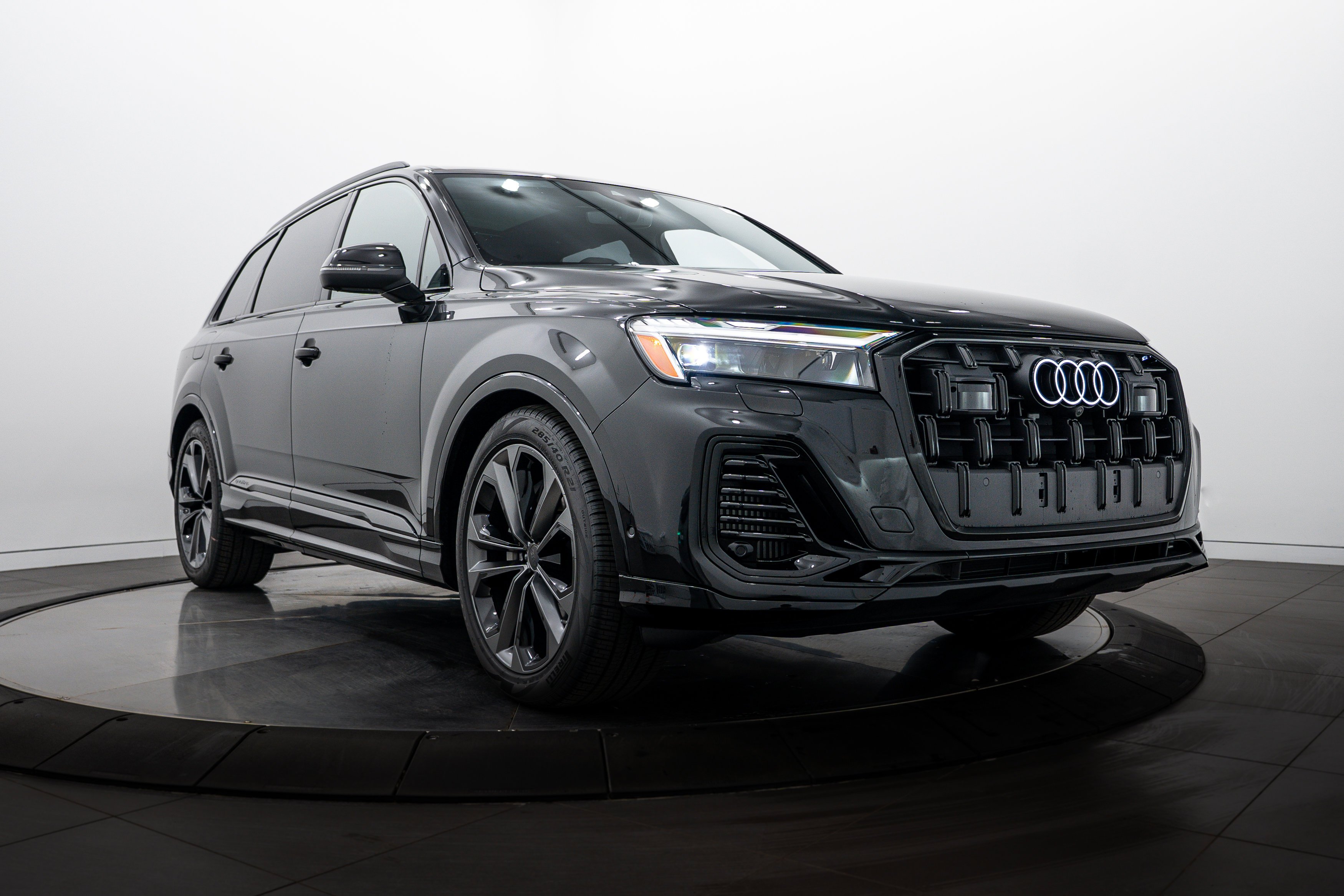 2026 Audi Q7 55 Premium Plus quattro Tiptronic's photo
