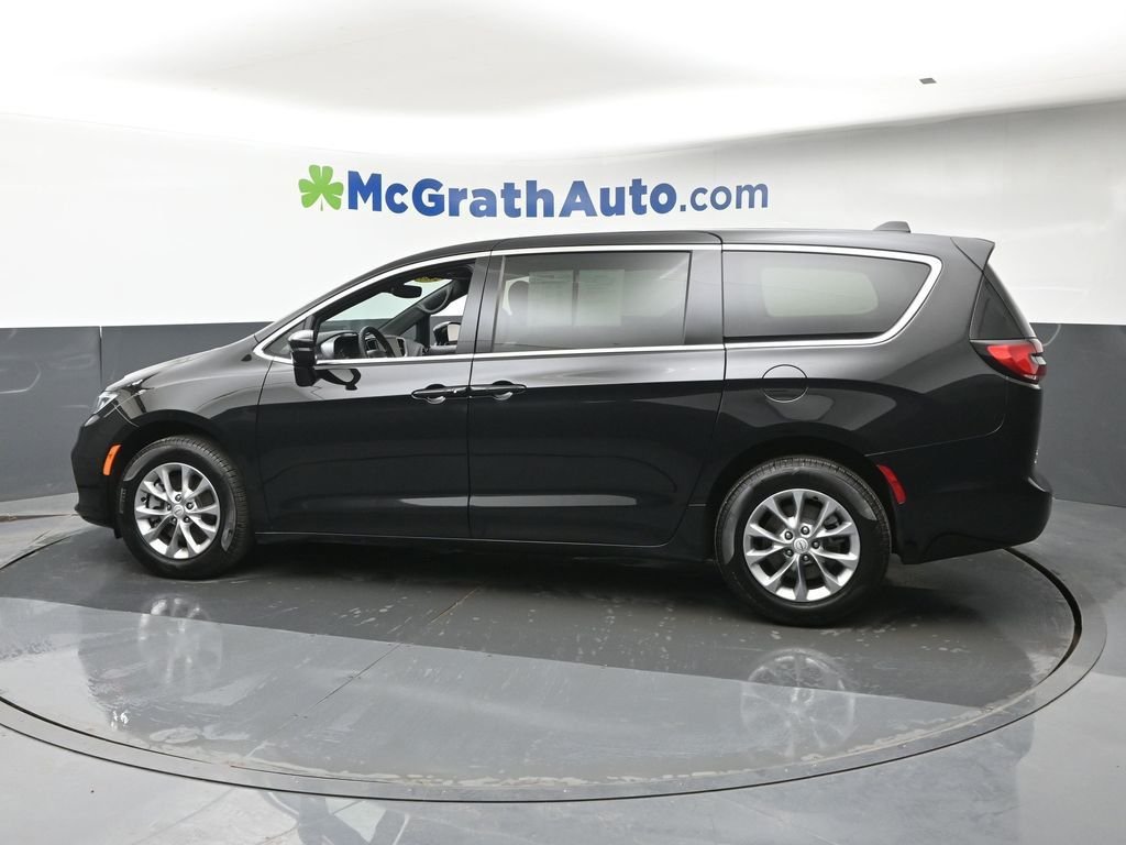 Used 2026 Black Chrysler Limited image 24