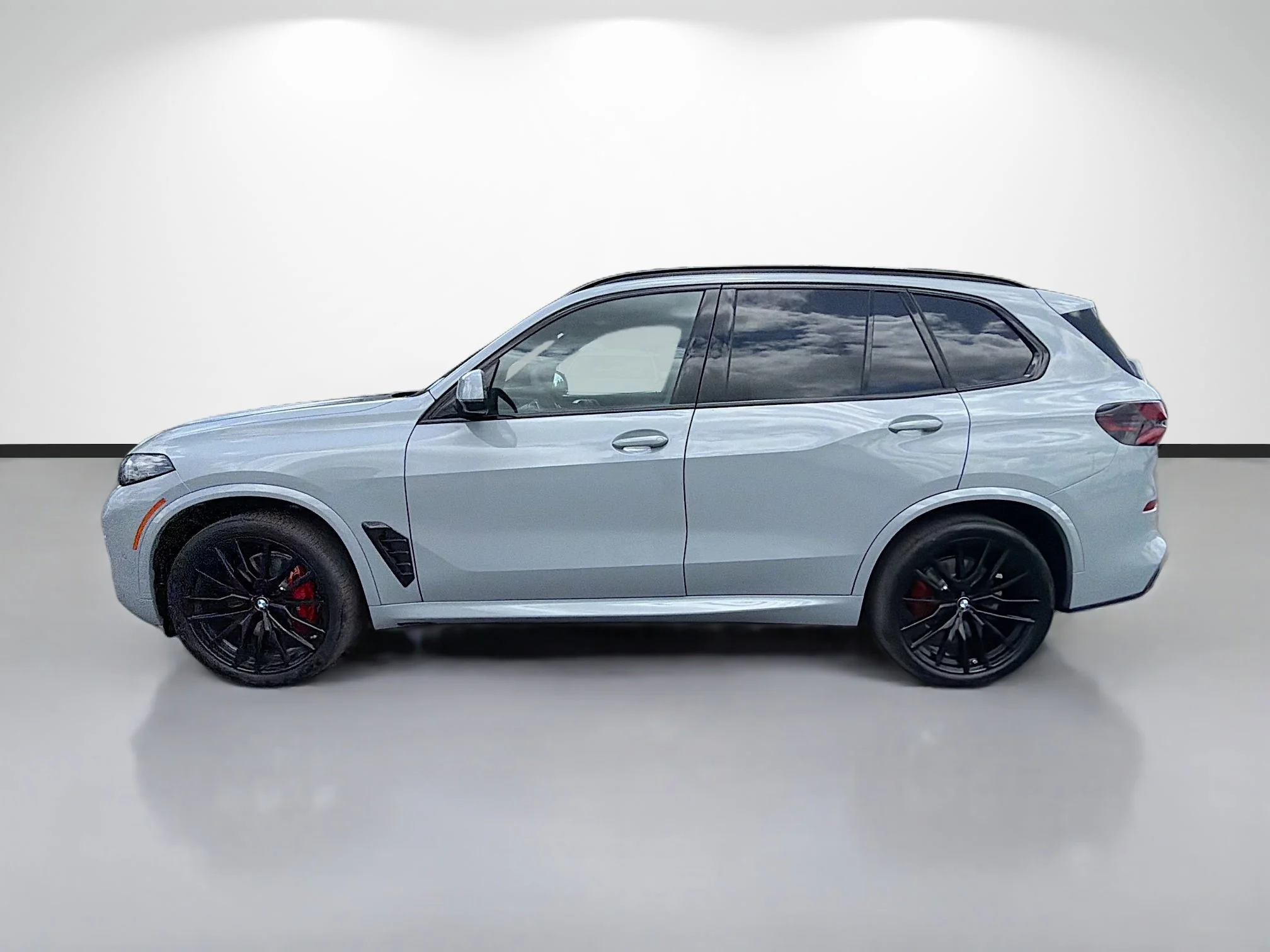 New 2026 Brooklyn Grey Metallic BMW sDrive40i image 6
