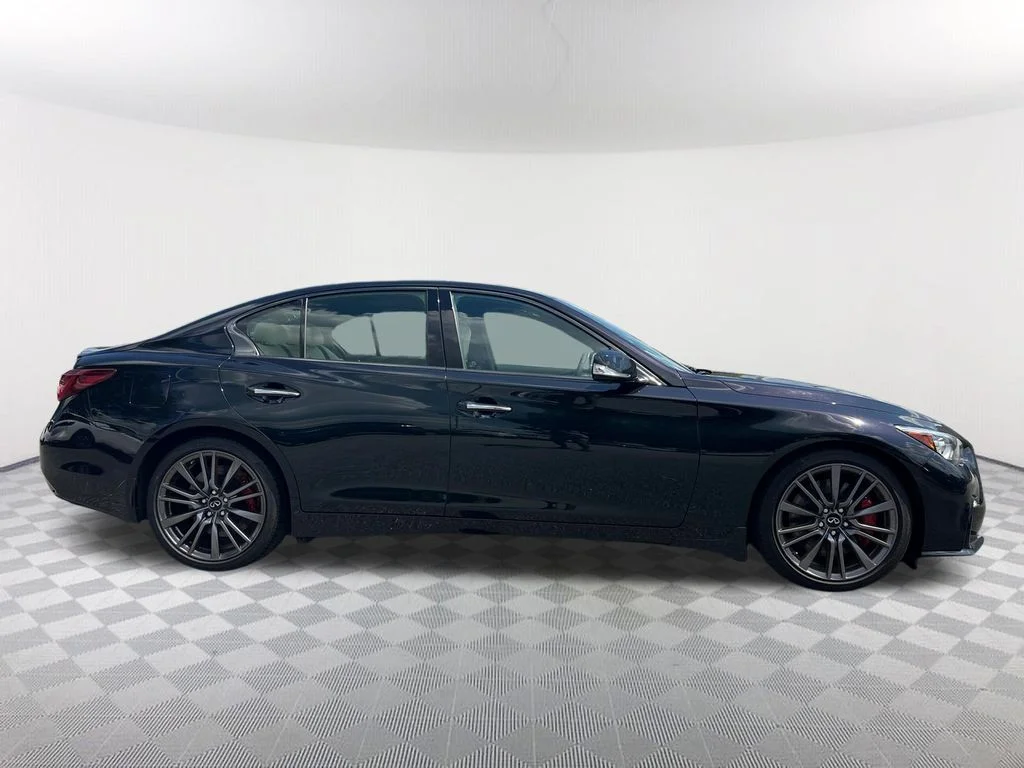 Used 2023 Black INFINITI Red Sport 400 image 4