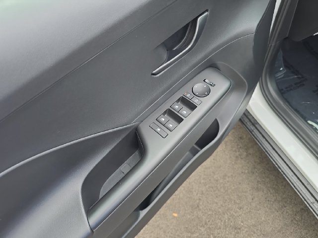 New 2026 White Hyundai SE image 11