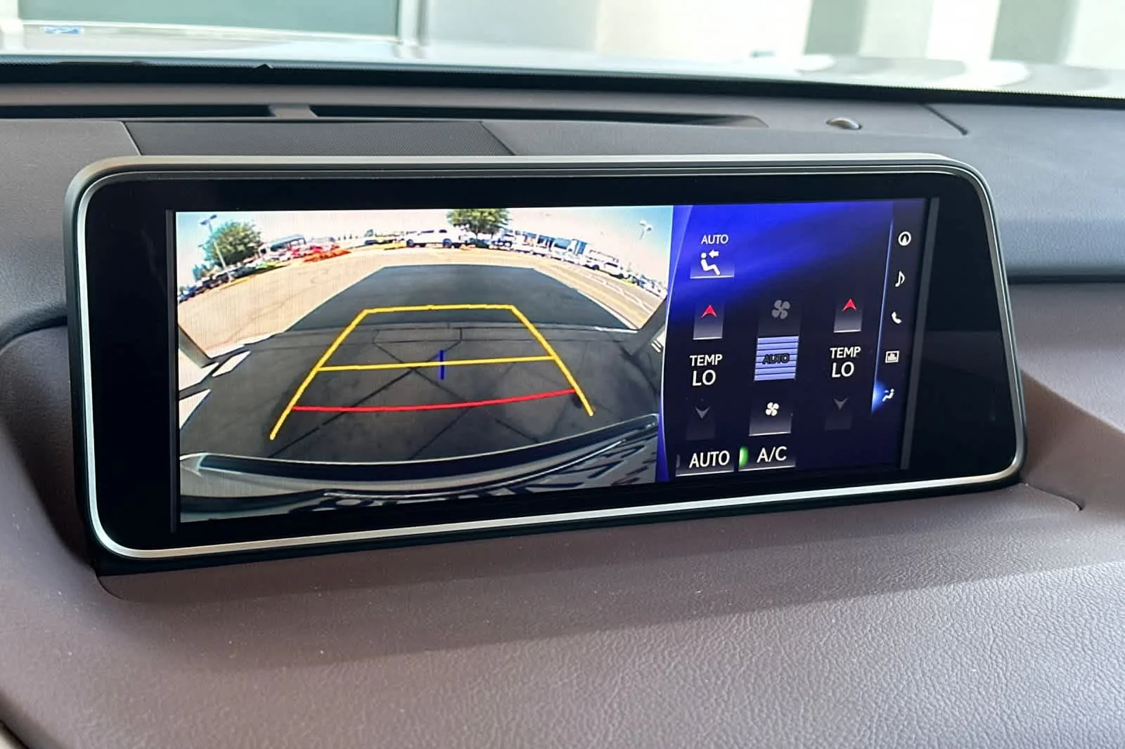 Used 2019 Eminent White Pearl Lexus  image 21