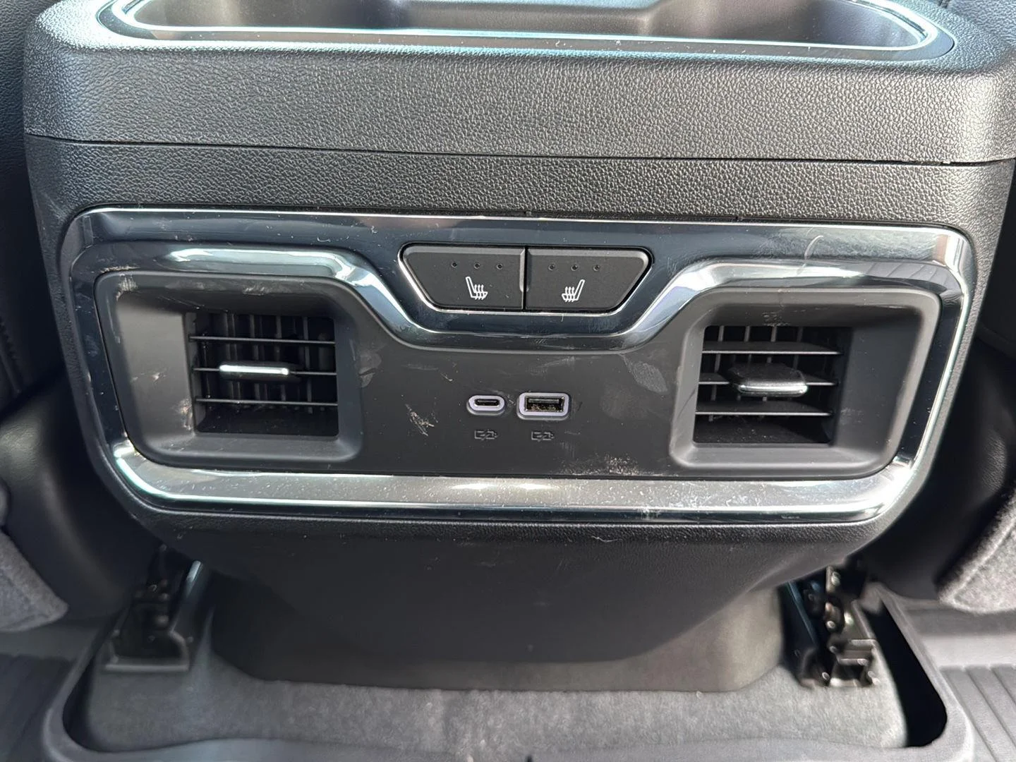 Used 2026 Polar White Tricoat Chevrolet LTZ image 29