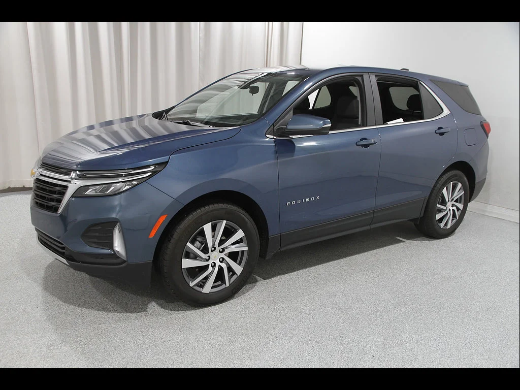 2024 Chevrolet Equinox LT - Photo 3