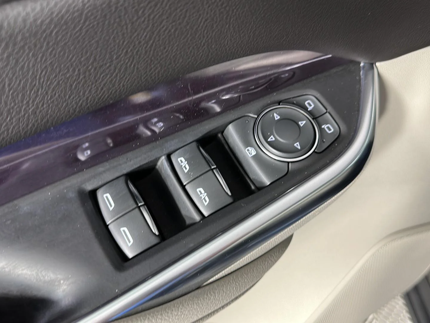 Used 2022 Stellar Black Metallic Cadillac AWD Luxury image 8