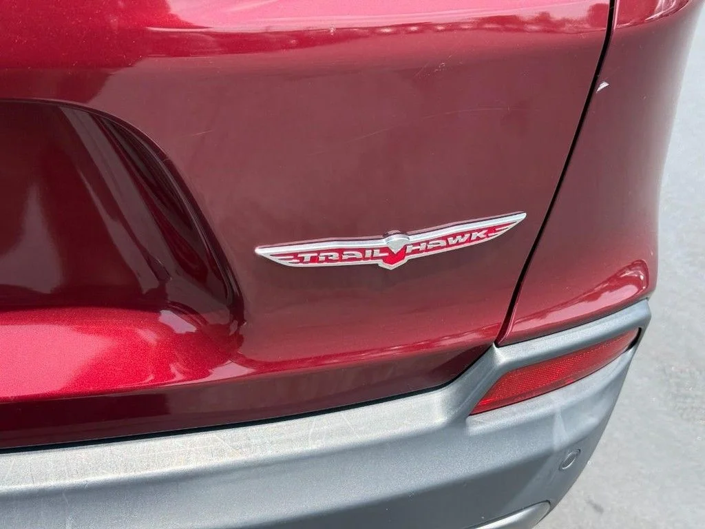 Used 2019 Red Jeep Trailhawk image 6