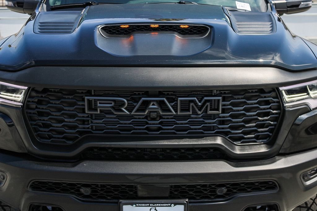 New 2026 Diamond Black Crystal Pearlcoat Ram RHO image 6