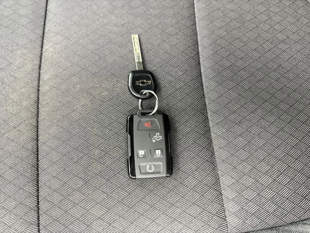 Used 2022 Silver Chevrolet Custom image 73