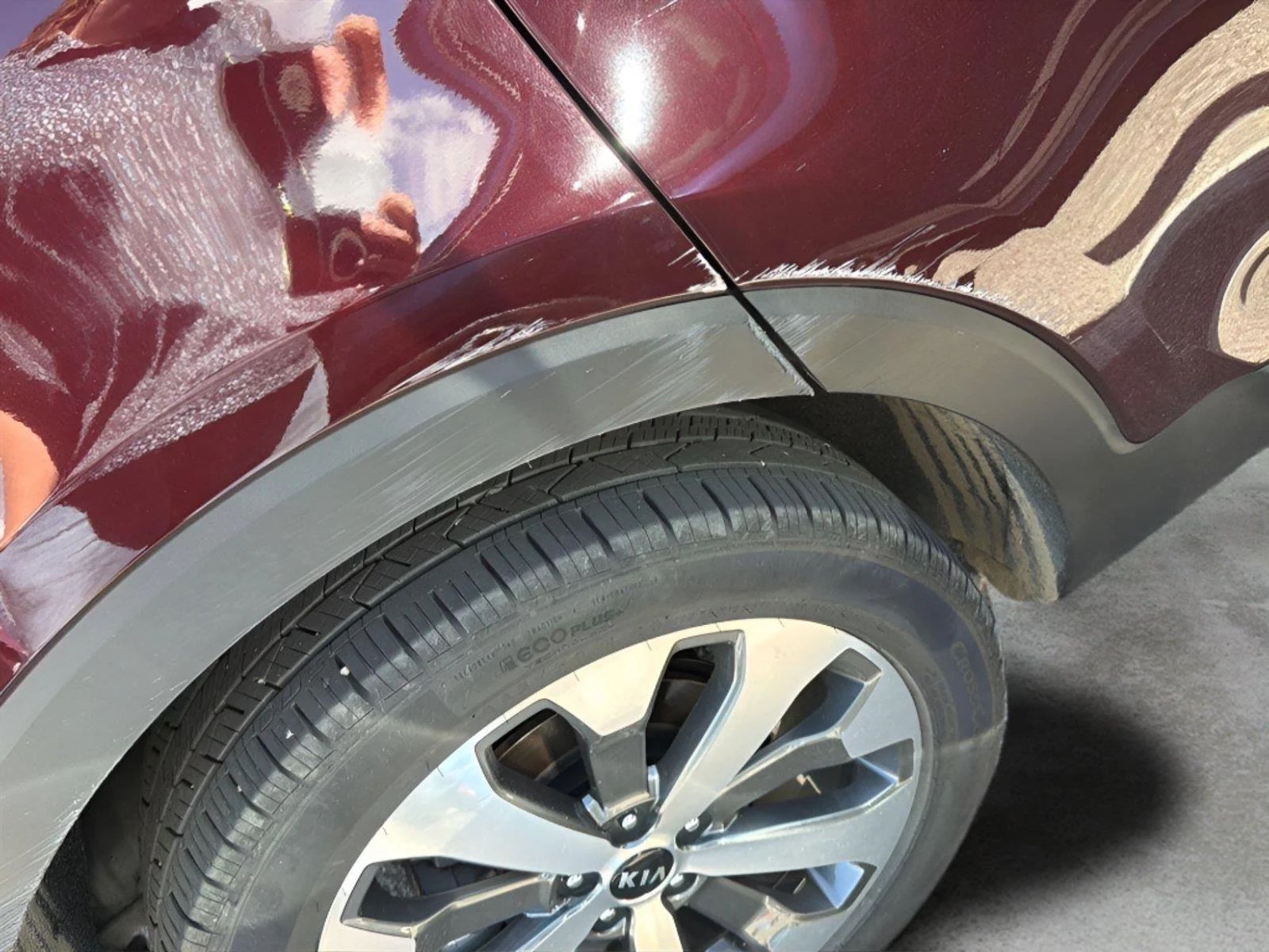 Used 2020 Sangria KIA S image 4