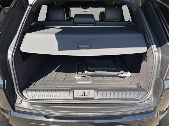 Used 2022 Black Land Rover HSE Silver Edition image 21