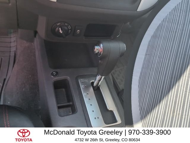 Used 2015 White Nissan S image 7