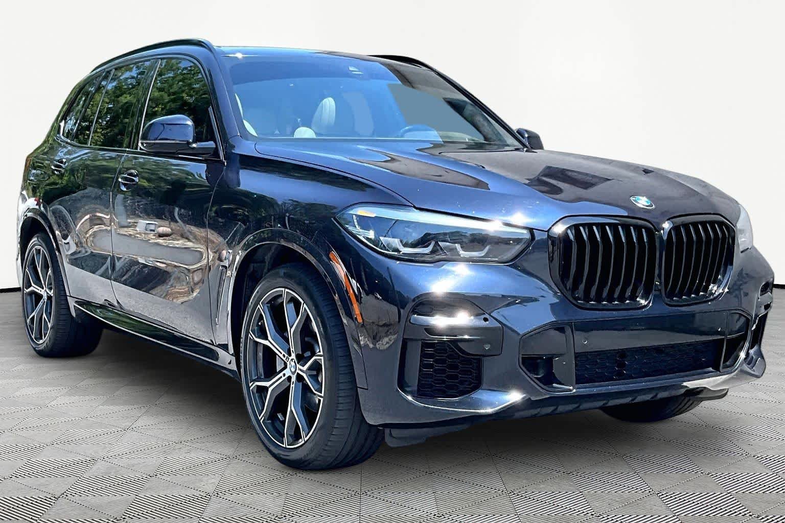 Used 2023 Carbon Black Metallic BMW sDrive40i image 3