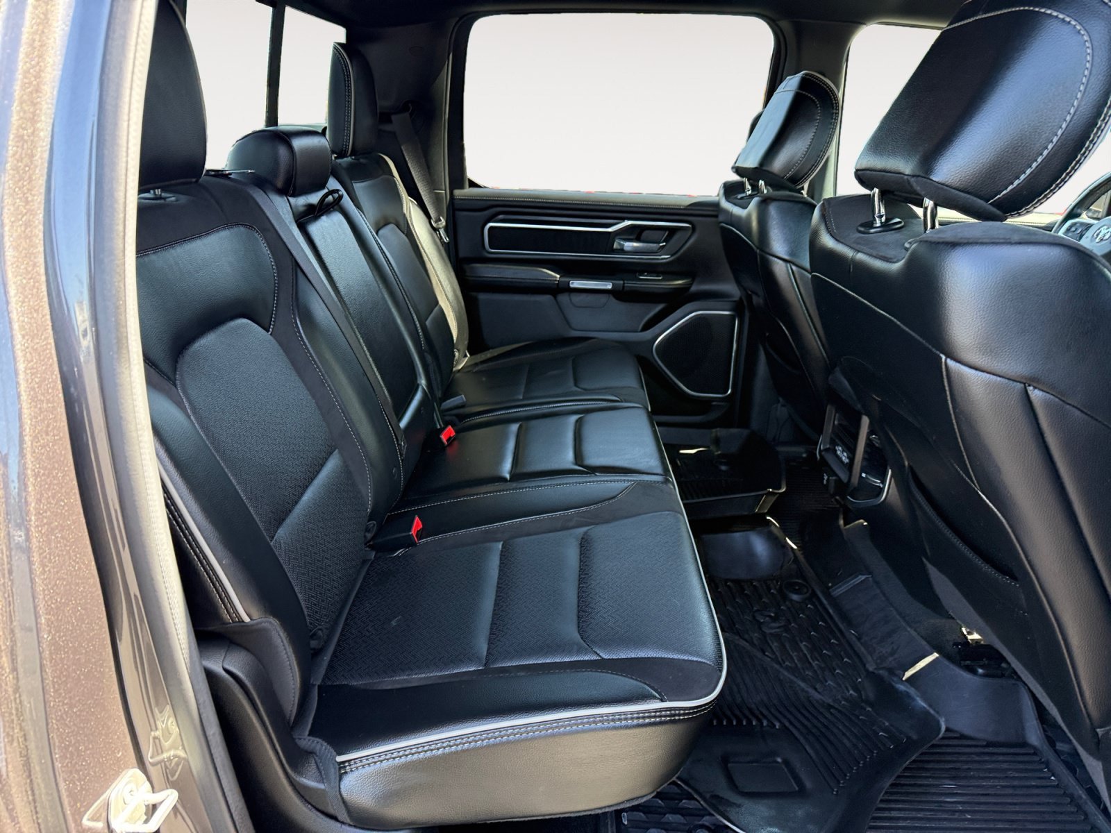 Used 2023 Crystal Metallic Ram Laramie image 18