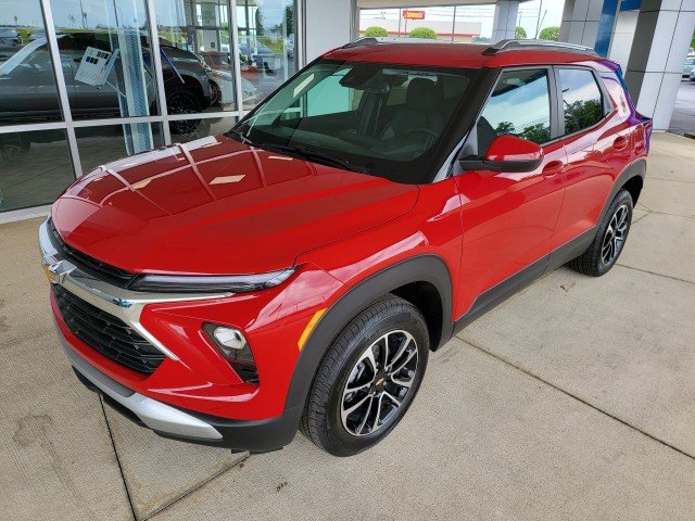 Used 2026 Apex Red Chevrolet LT image 14