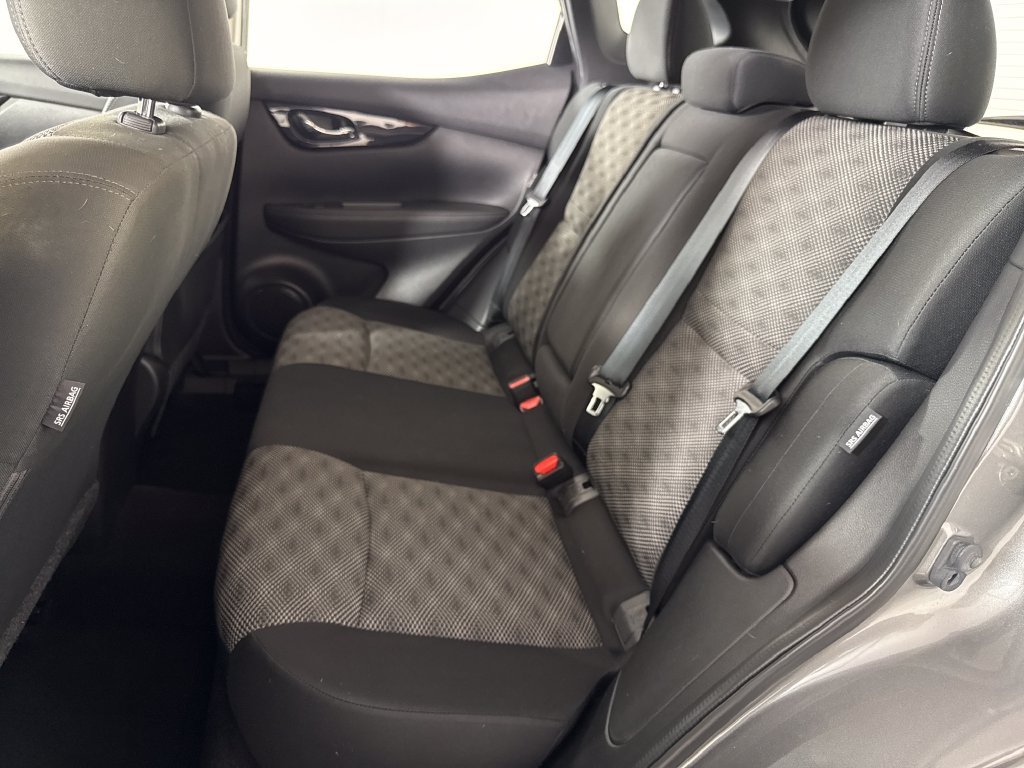 2021 Nissan Rogue Sport SV - Photo 12