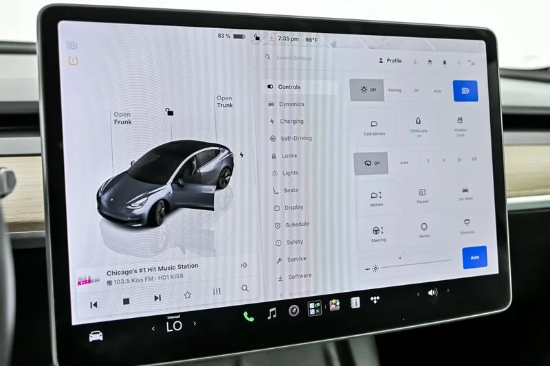 Used 2023 GRAY Tesla  image 26