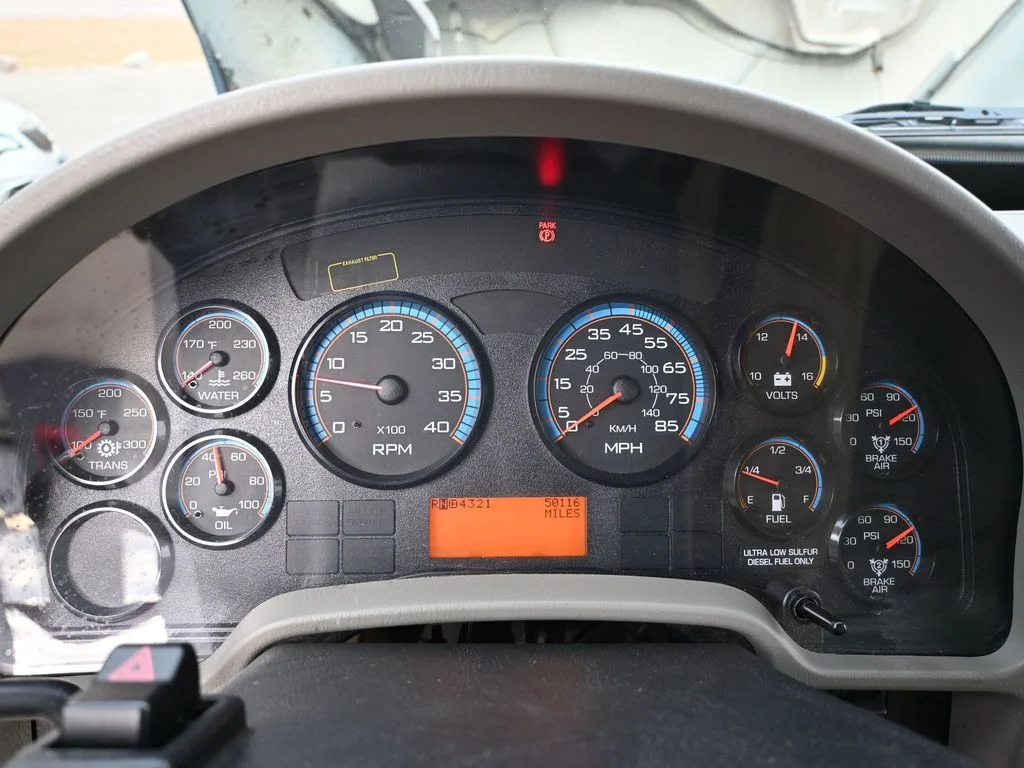 Used 2013 Blue International Series 4400 image 35