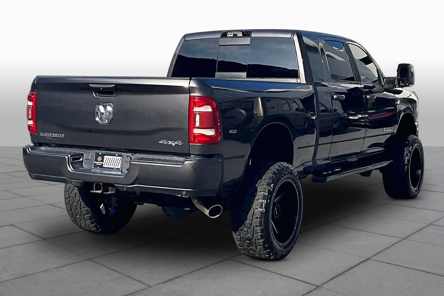 Used 2023 Granite Crystal Metallic Clearcoat Ram Laramie image 13