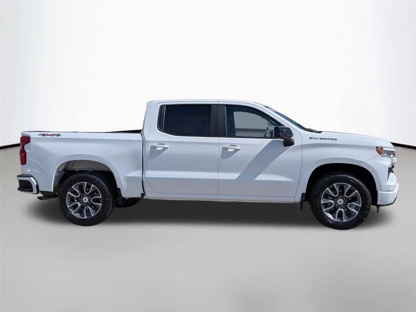 Used 2023 Summit White Chevrolet RST image 6