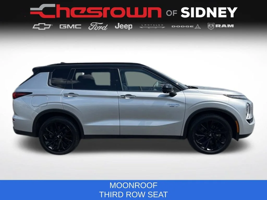 2025 Mitsubishi Outlander Plug-in Hybrid SEL Black Edition - Photo 32