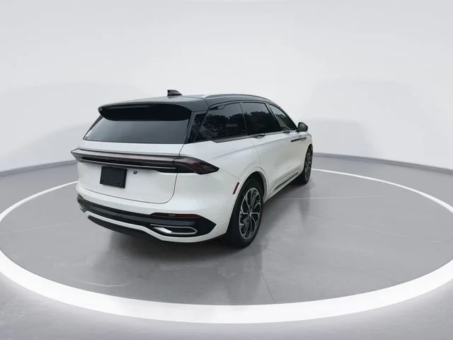 Used 2025 White Lincoln Reserve image 7