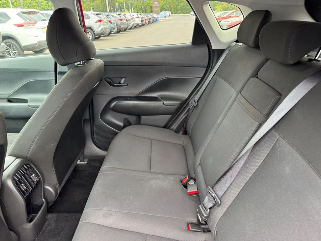 Used 2025 Red Hyundai SEL image 11