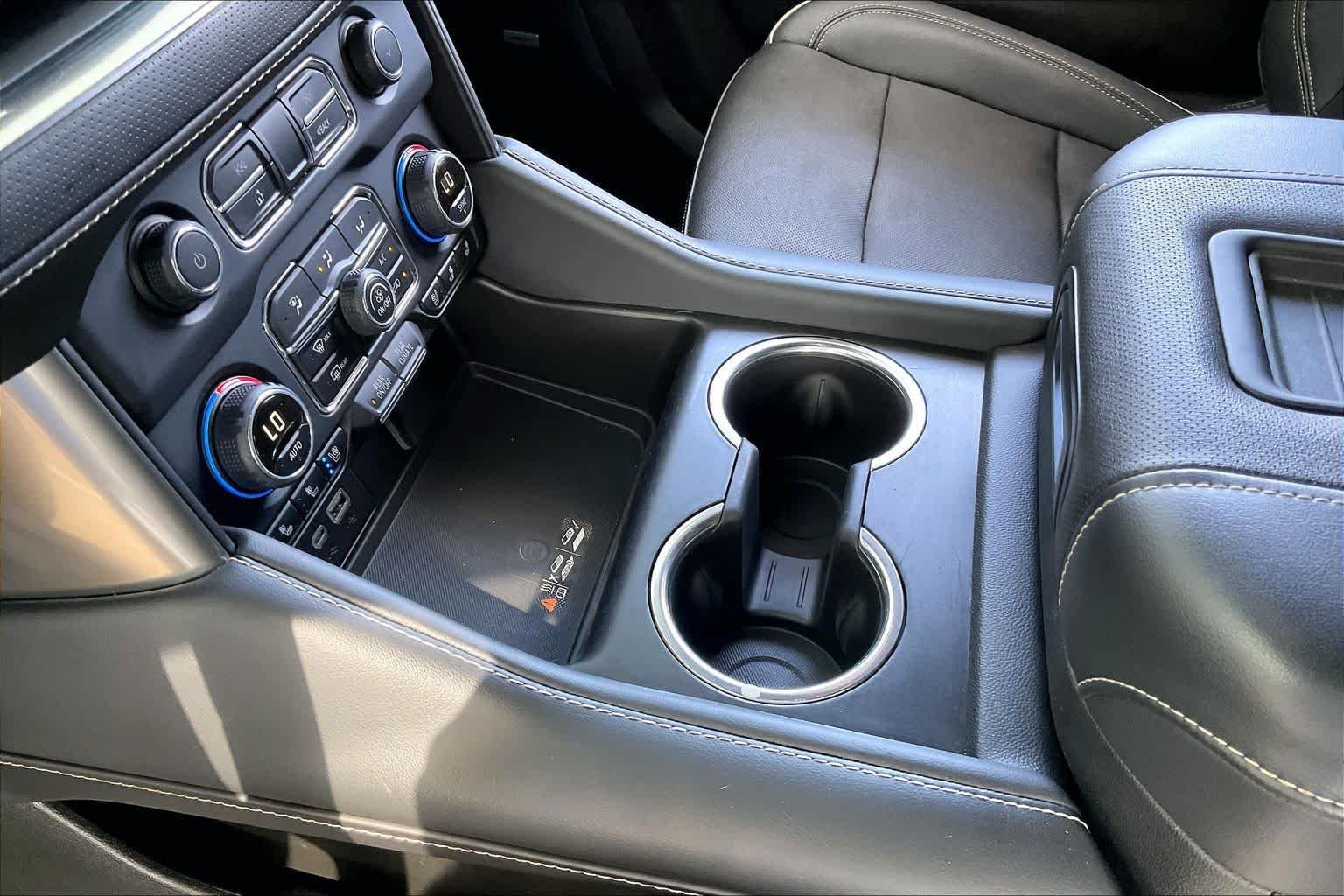 Used 2023 Silver Sage Metallic Chevrolet Premier image 15