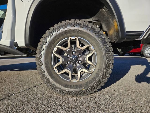 2026 Chevrolet Colorado ZR2 - Photo 16