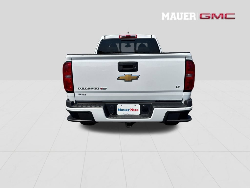 Used 2018 SUMMIT WHITE Chevrolet 4WD LT image 5