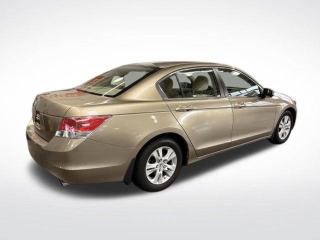 Used 2008 Gold Honda LX-P image 23