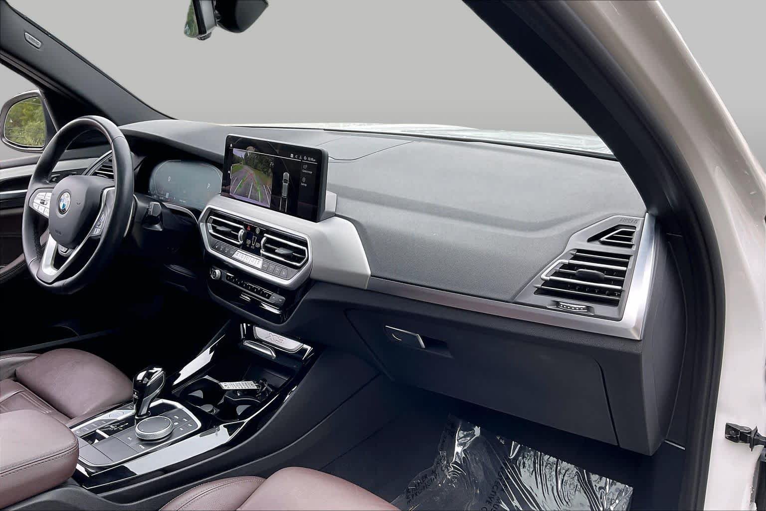 Used 2022 Mineral White Metallic BMW xDrive30i image 18