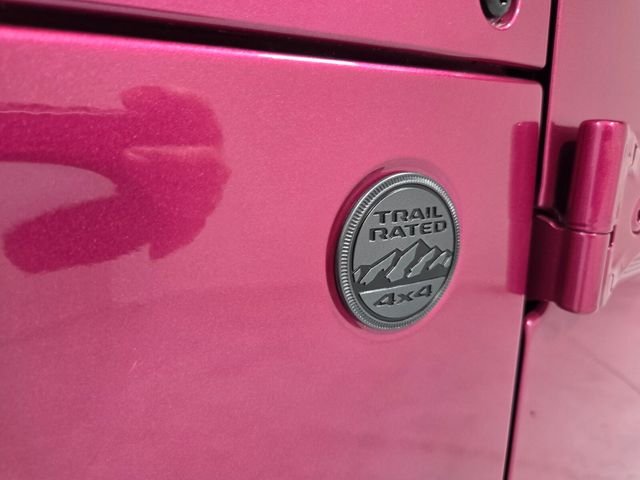 New 2026 Tuscadero Pearl-Coat Exterior Paint Jeep Sport S image 17
